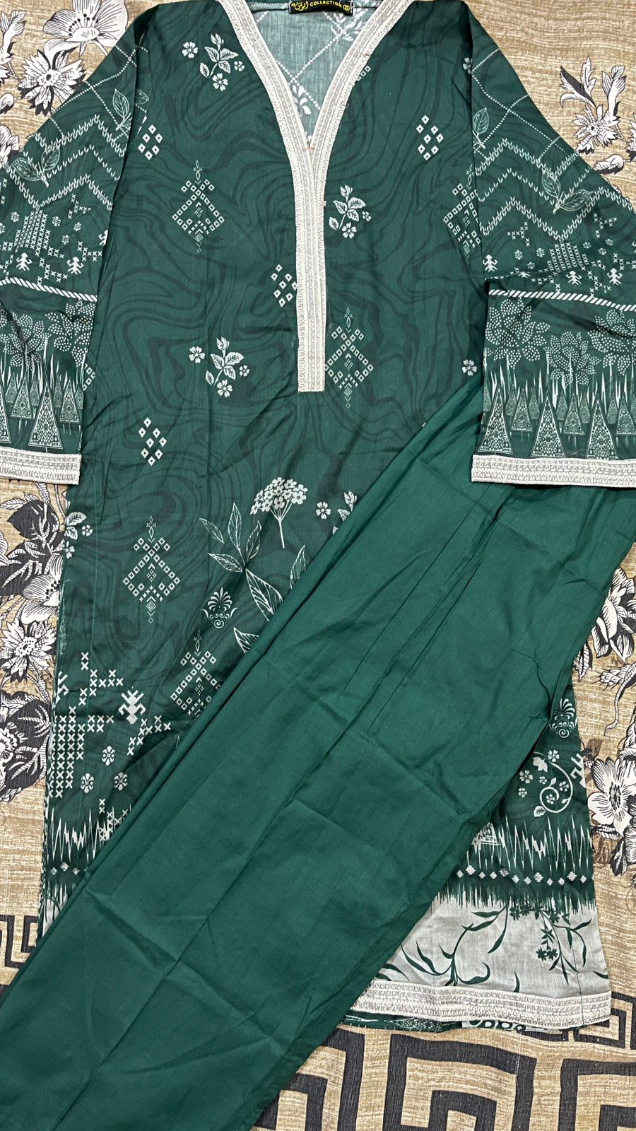 Riwaaje Elegant Dark Green Embroidered 3 Piece Lawn Suit With Printed Dupatta
